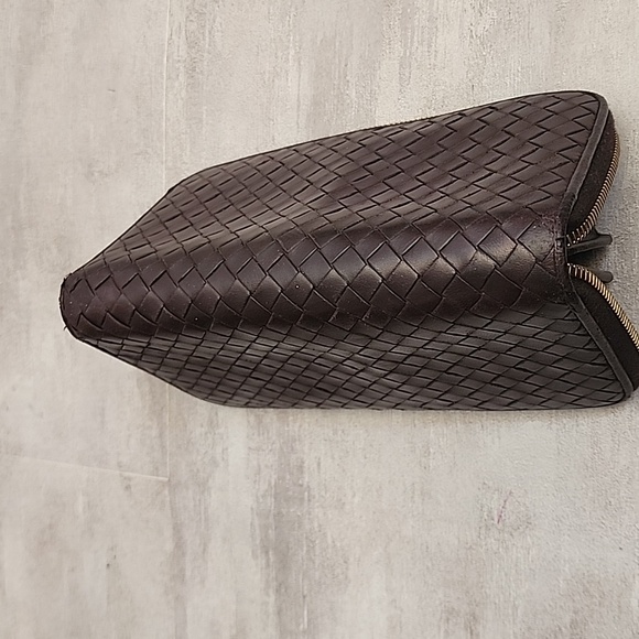 Bottega Veneta Round Long Wallet Intrecciato Dark Brown Leather Zippy Wallet! - Picture 16 of 16